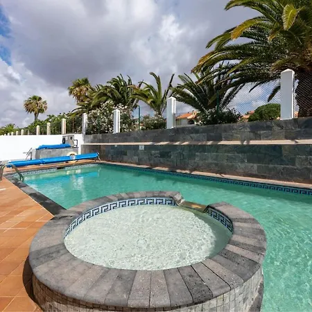 Primera Luxury House Вилла *