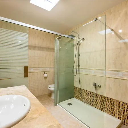 Villa Primera Luxury House *