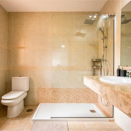 Primera Luxury House Villa *