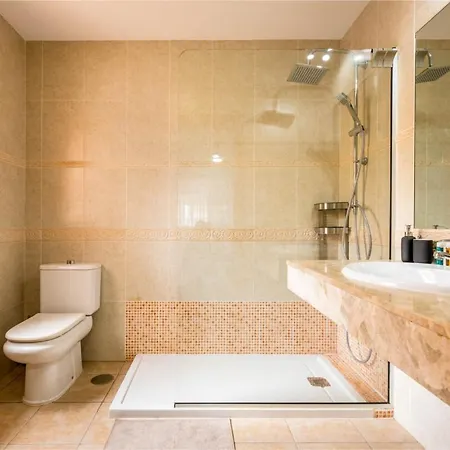 Primera Luxury House Willa *